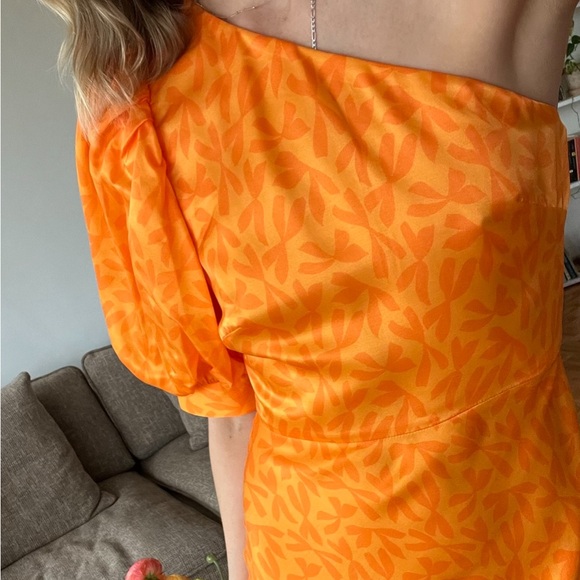 WHISTLES Sally One Shoulder Dress - Picture 2 of 8